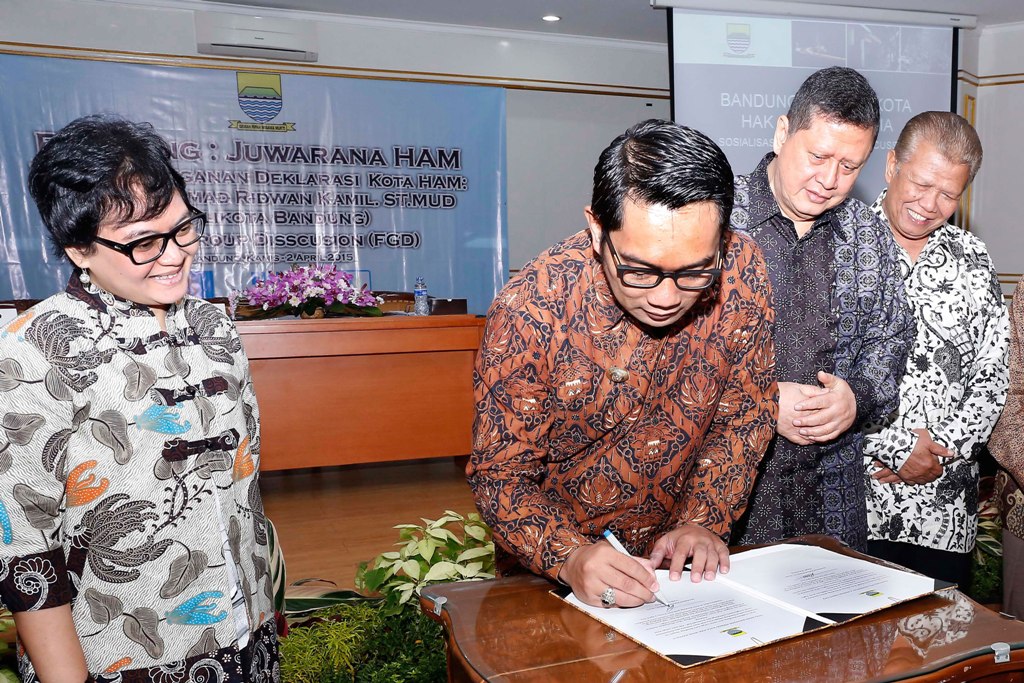 Signed a Memorandum of Understanding in regard to developing Bandung as a human rights city.